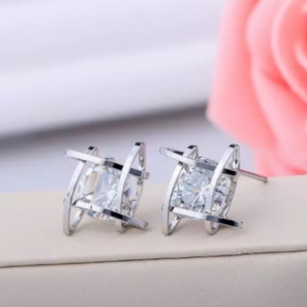NEW SILVER 3D CAGE DIAMOND STUD EARRINGS - Picture 5 of 6